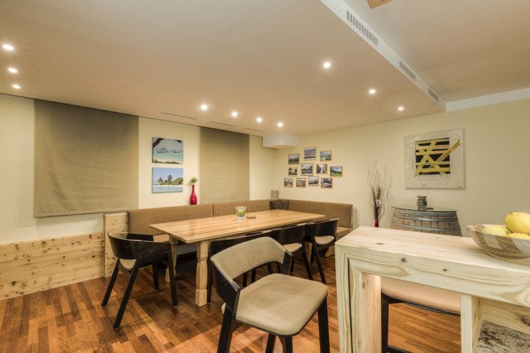 Kellerbar Moedling Innenarchitektur Mueller