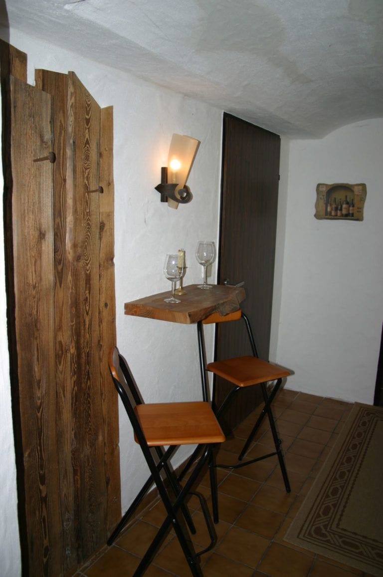 Kellerbar Salzburg Innenarchitektur Stoellinger