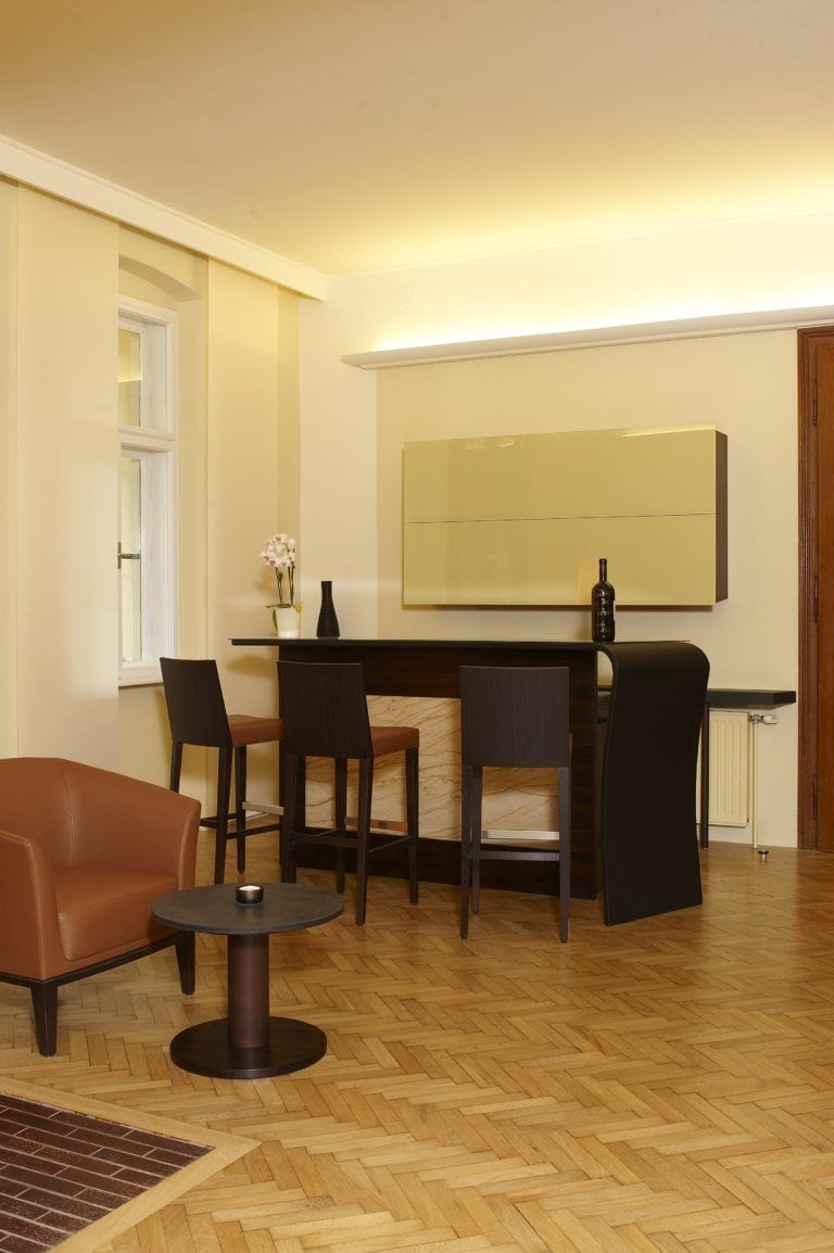 Wohnzimmer Baden Sanierung Karasek