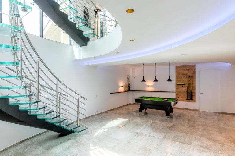 Kellerbar Innenarchitektur Tulbing Schmiedbauer