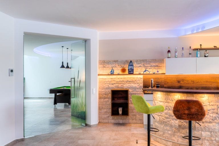 Kellerbar Innenarchitektur Tulbing Schmiedbauer