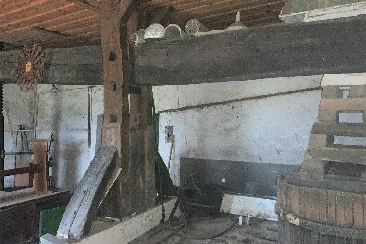 Teil der alten Weinpresse