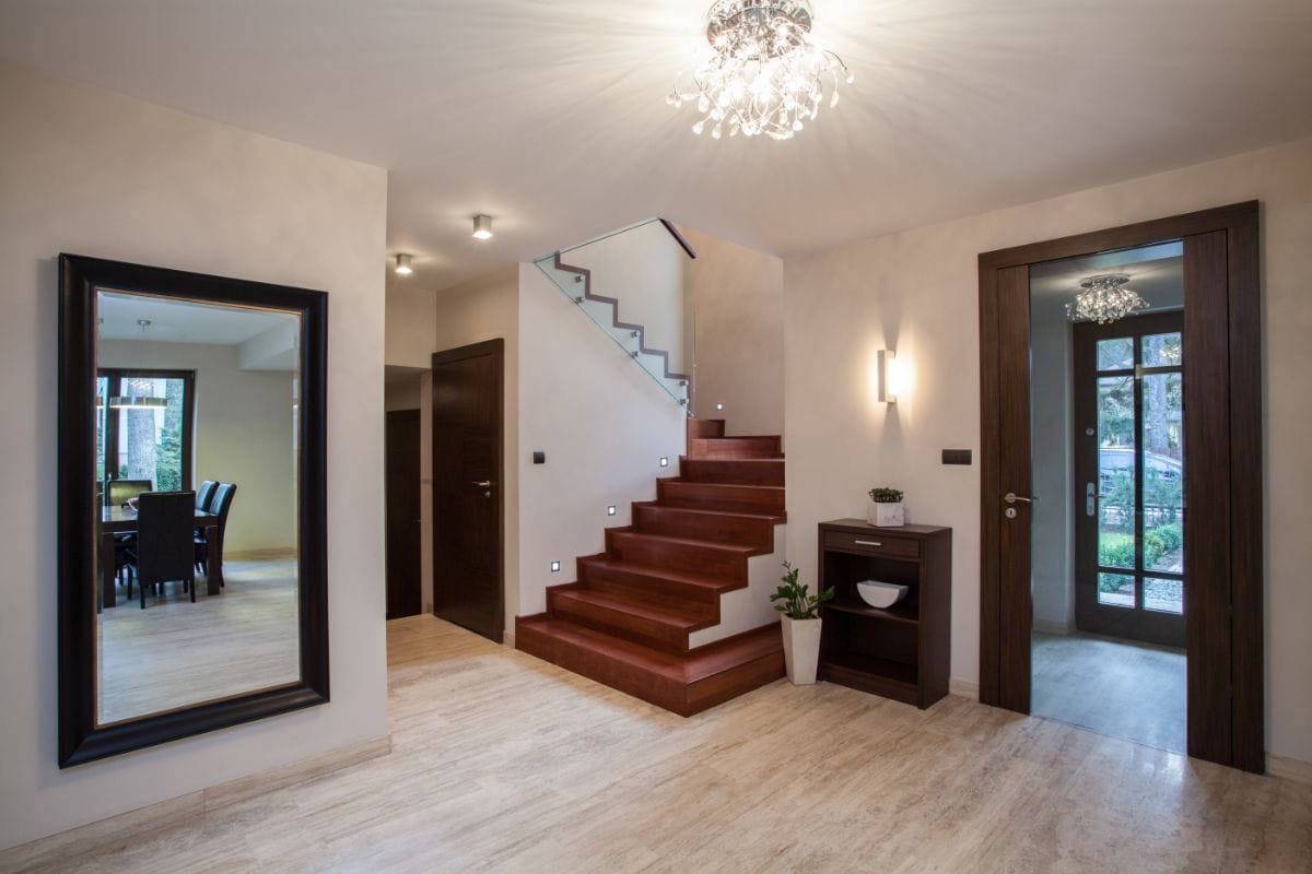 Einrichten mit Spiegeln - die 11 besten Tipps Spiegel im Flug