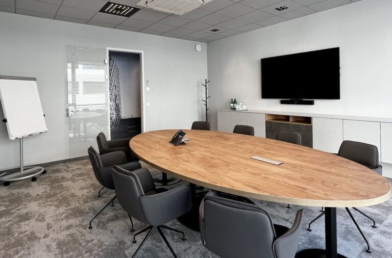 Besprechungsraum "Tür" bei AluKönigStahl