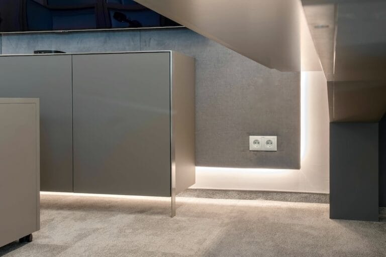 AluKönigStahl smarte indirekte Beleuchtungslösungen